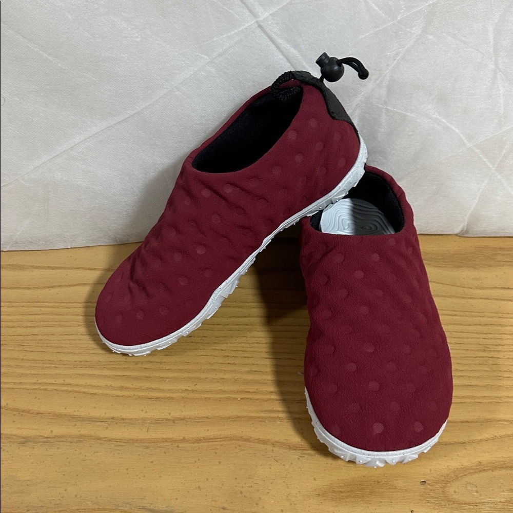 Nike ACG Moc Team Red / Summit White - Team Red (new without tags)